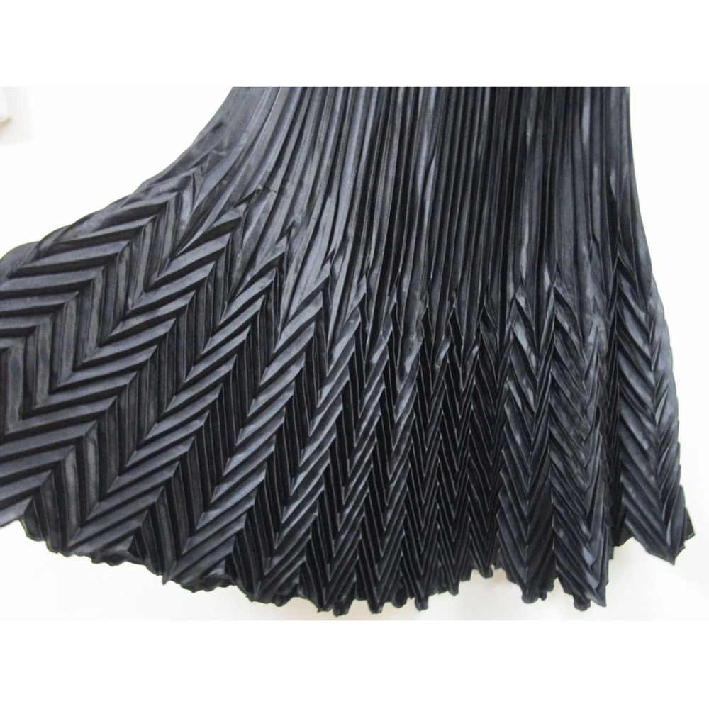Cachet Black A-Line Skirt - Picture 3 of 7